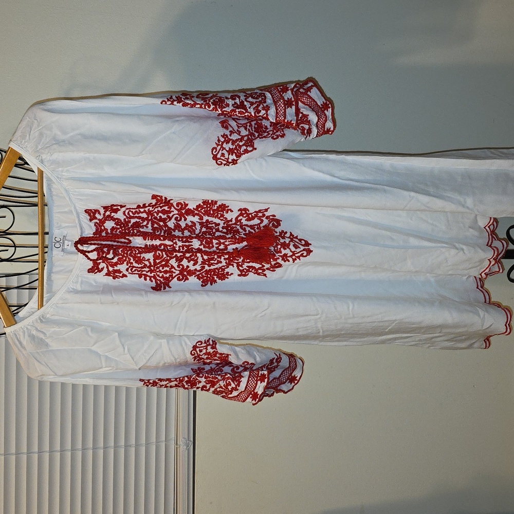 Chic Connection White Dresss w Red Embroidery Womens Size Large (Jacqueline #23)